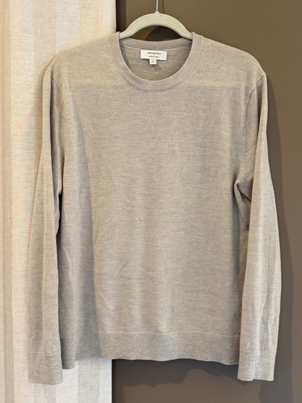 Banana Republic Merino Wool Tan Lightweight Crewneck Sweater, Size Medium